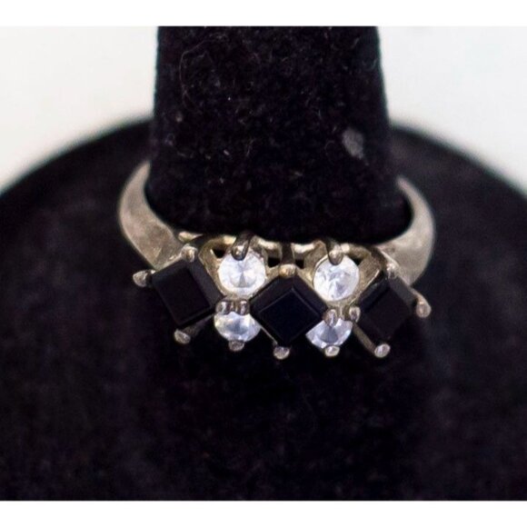 Size 7, Sterling Black & Colorless Rhinestones Sterling Silver Ring by LIND - A2 - Picture 1 of 4